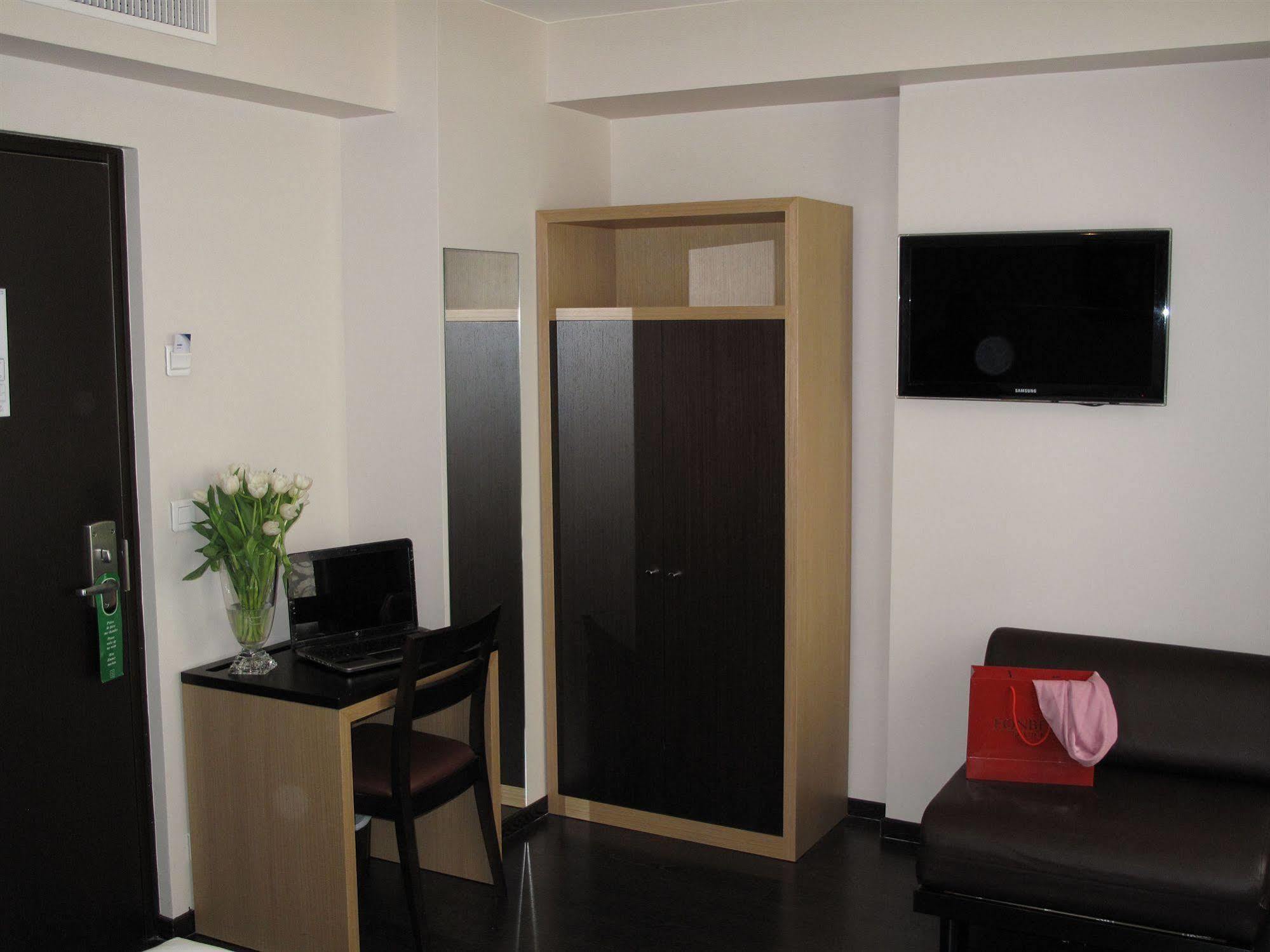 Hotel Source