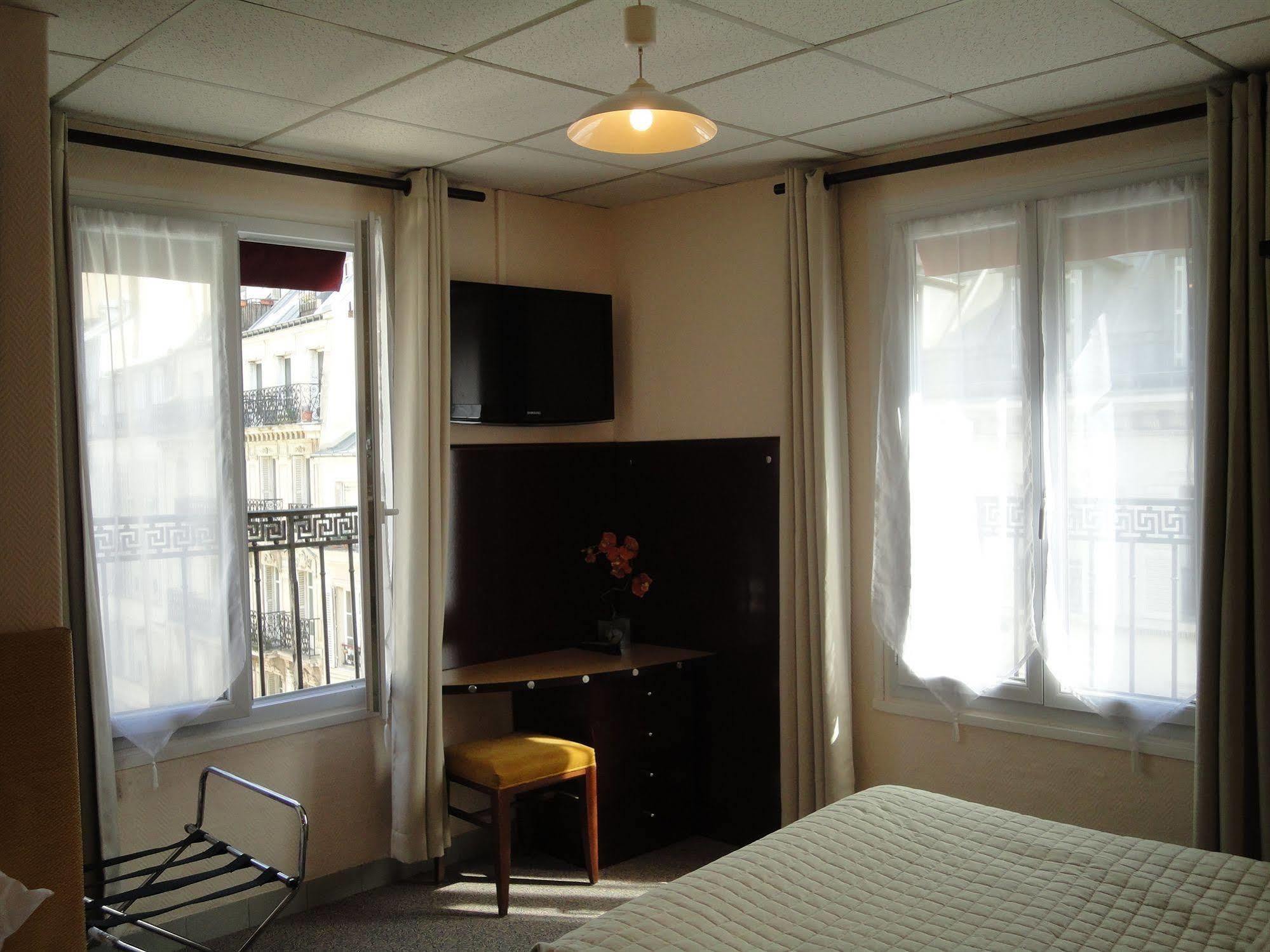 Hotel Clauzel 2*