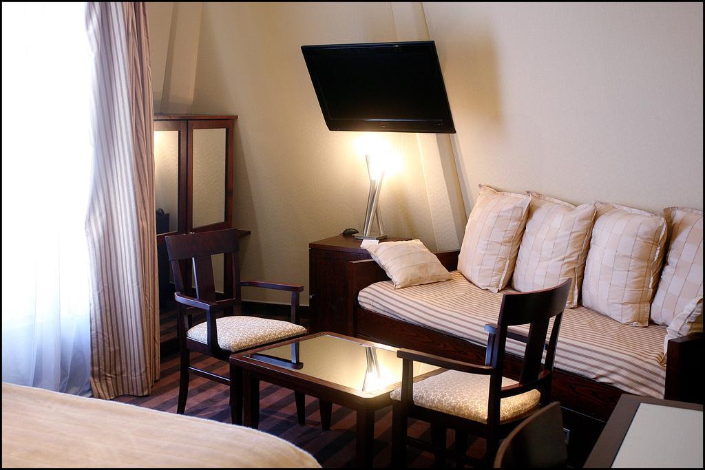 Hotel Grand Francais Parigi
