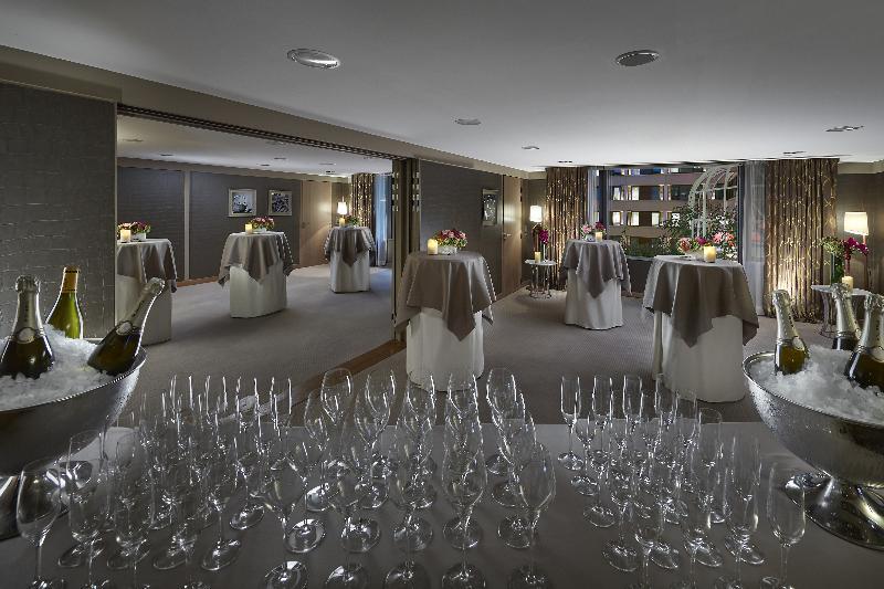 Mandarin Oriental, Hotel
