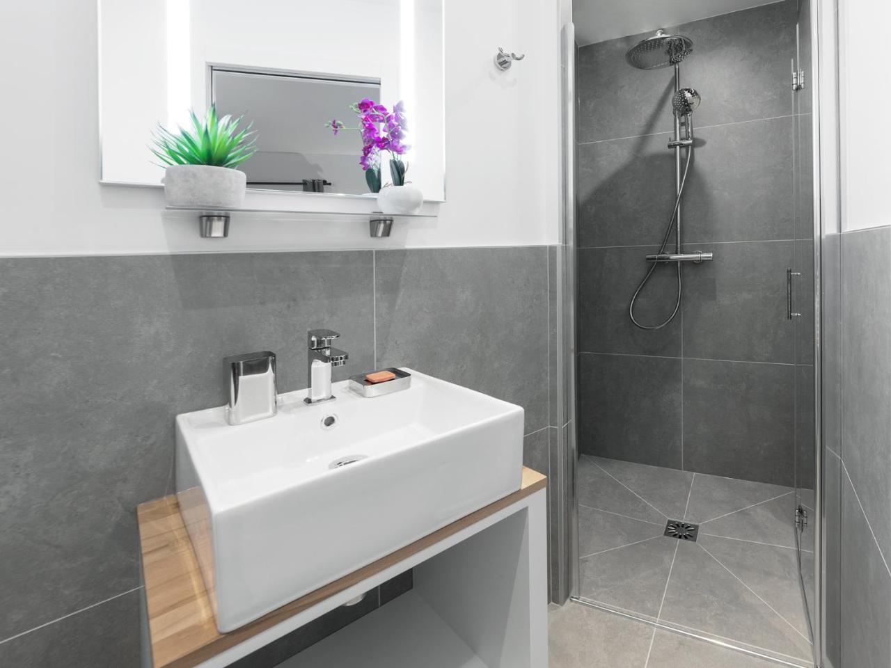 Livinparis - Luxury Ac 2 & 3 Bedrooms Le Louvre Parigi