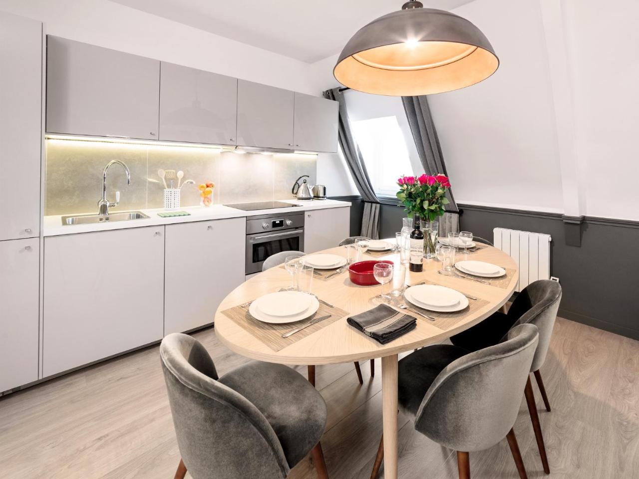 Livinparis - Luxury Ac 2 & 3 Bedrooms Le Louvre