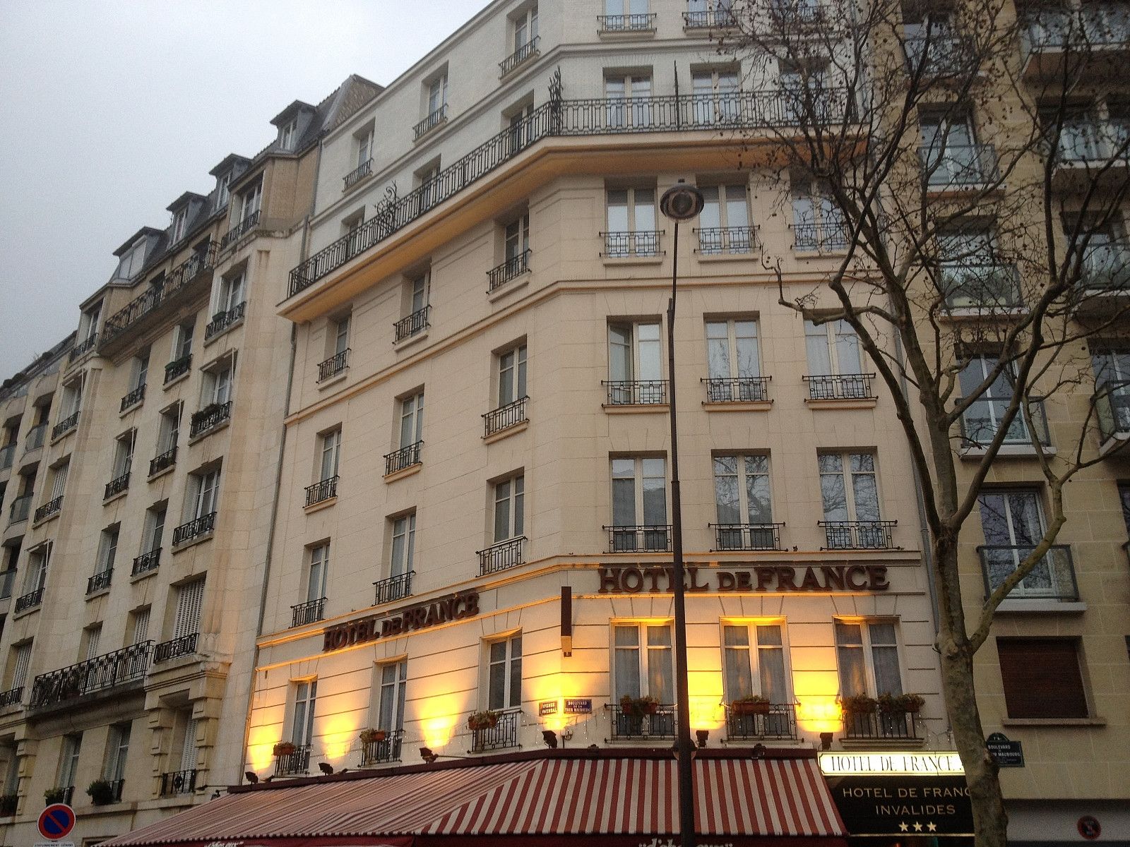 Hotel De France Invalides Parigi