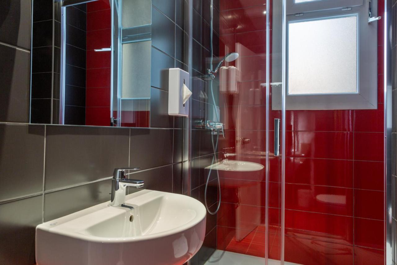 The Originals City, Lecourbe, Tour Eiffel Hotel 3*