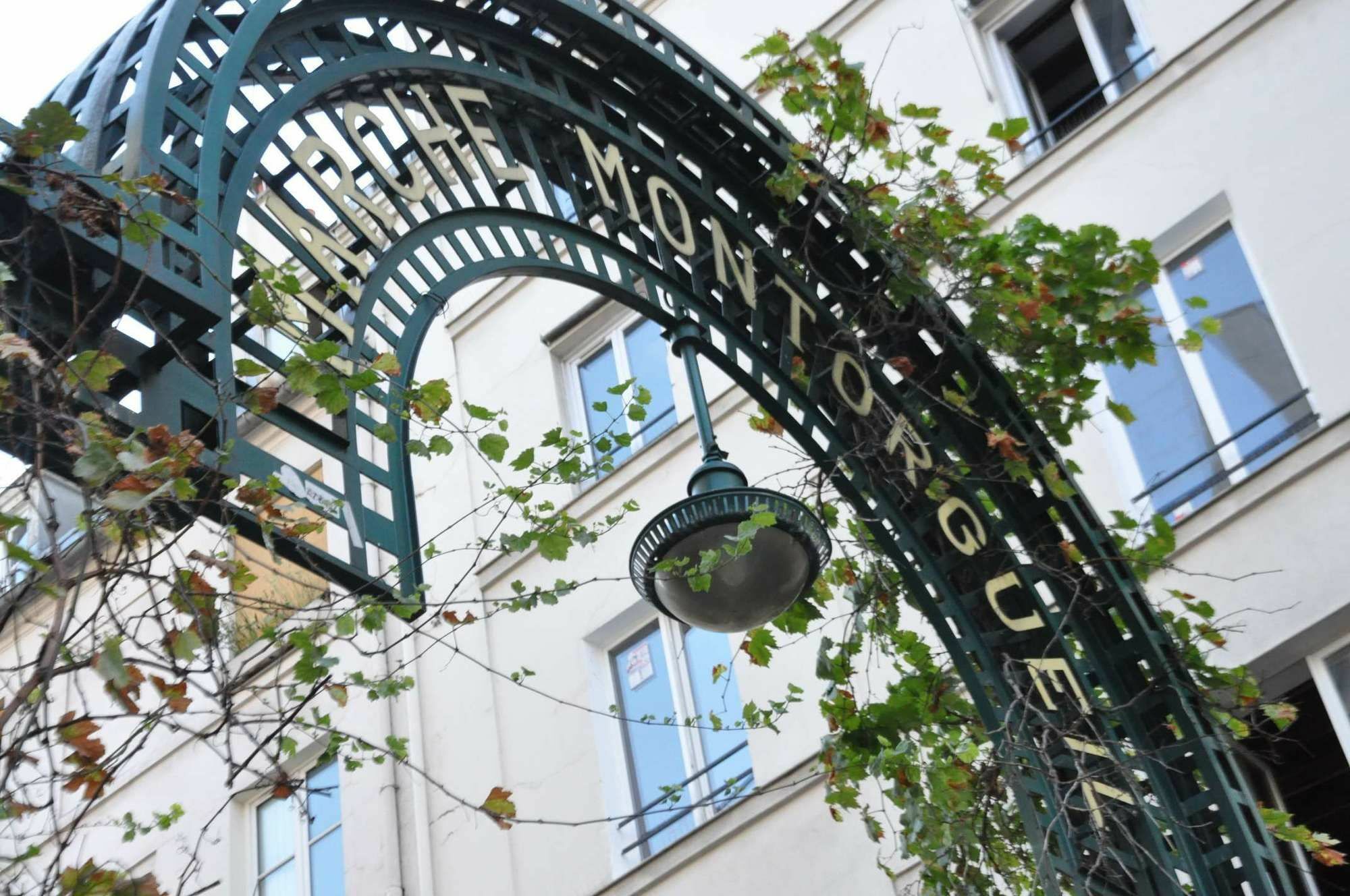 Apartment 68 - The Rolling Stones Flat Paris