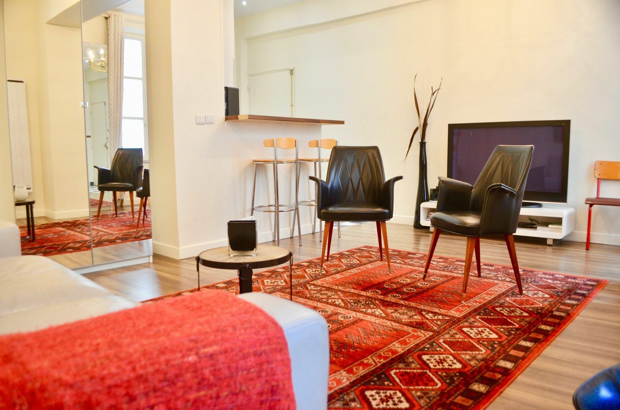 1 Bedroom In The Heart Of The Marais Area