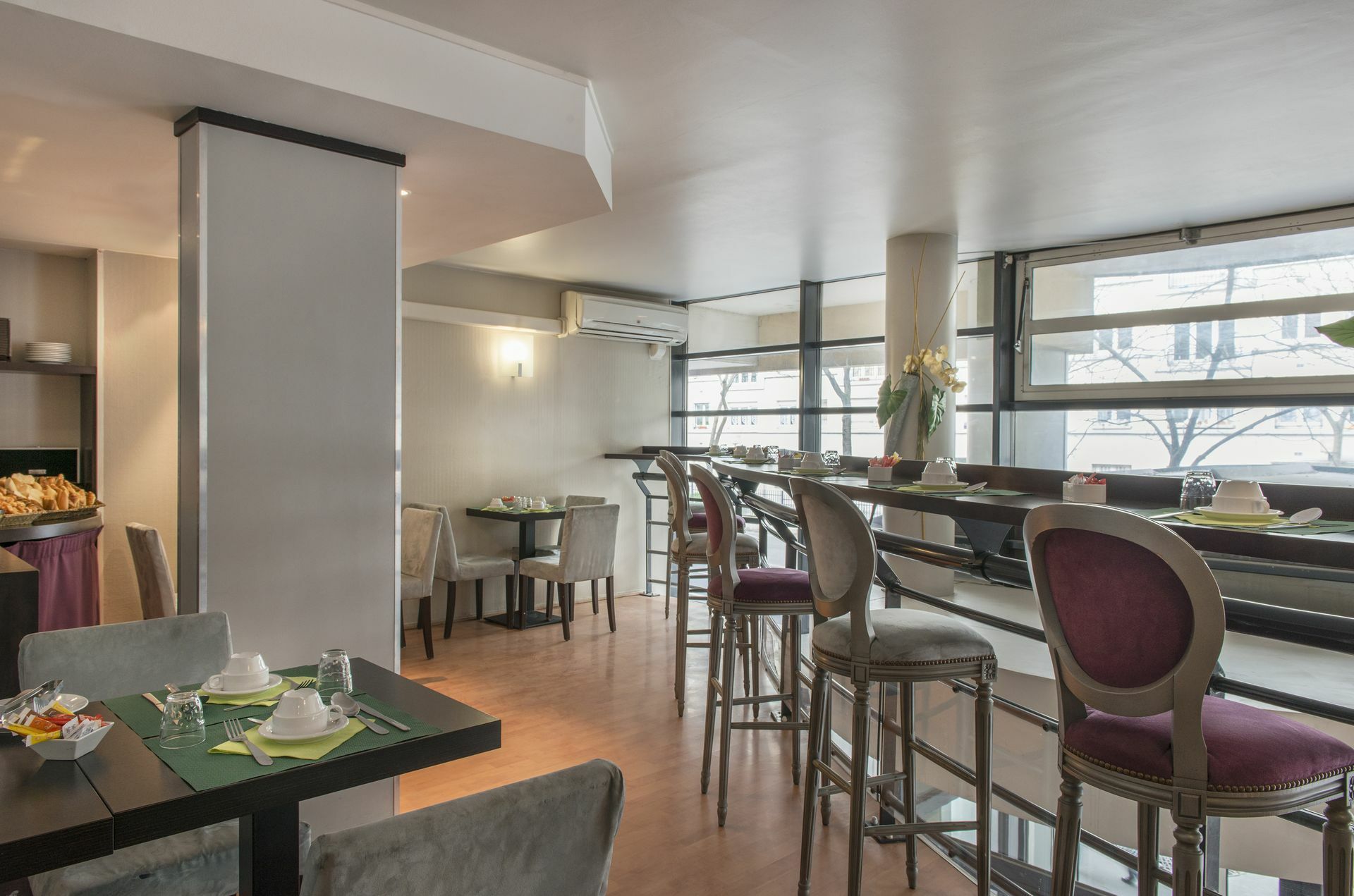 Quality Hotel&suites Bercy Bibliothèque By Happyculture