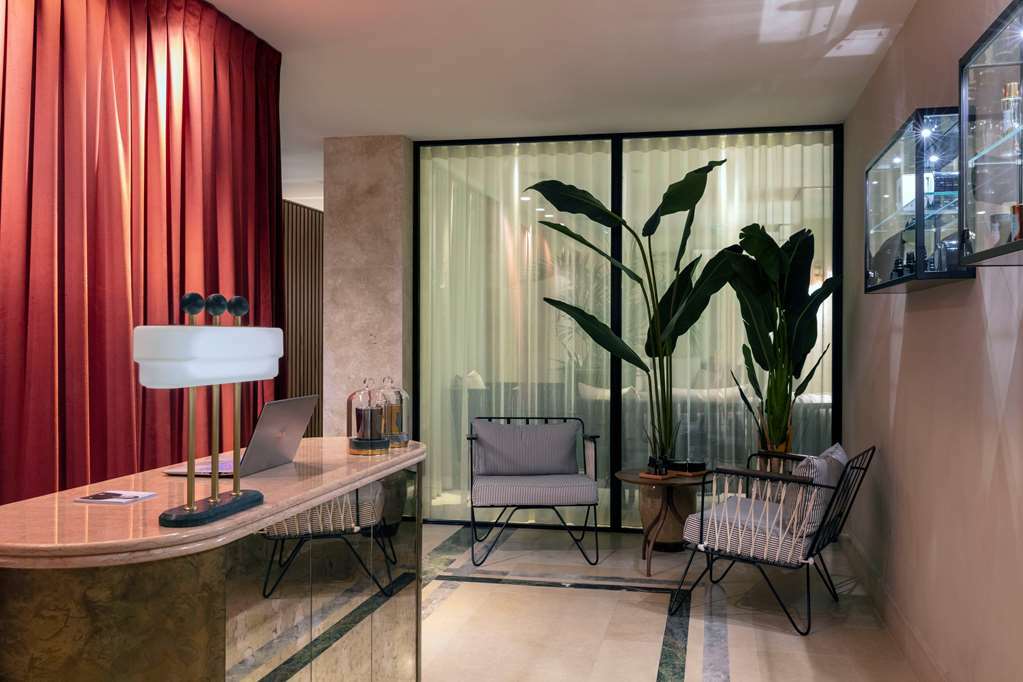 Les Jardins Du Faubourg & By Shiseido Paris