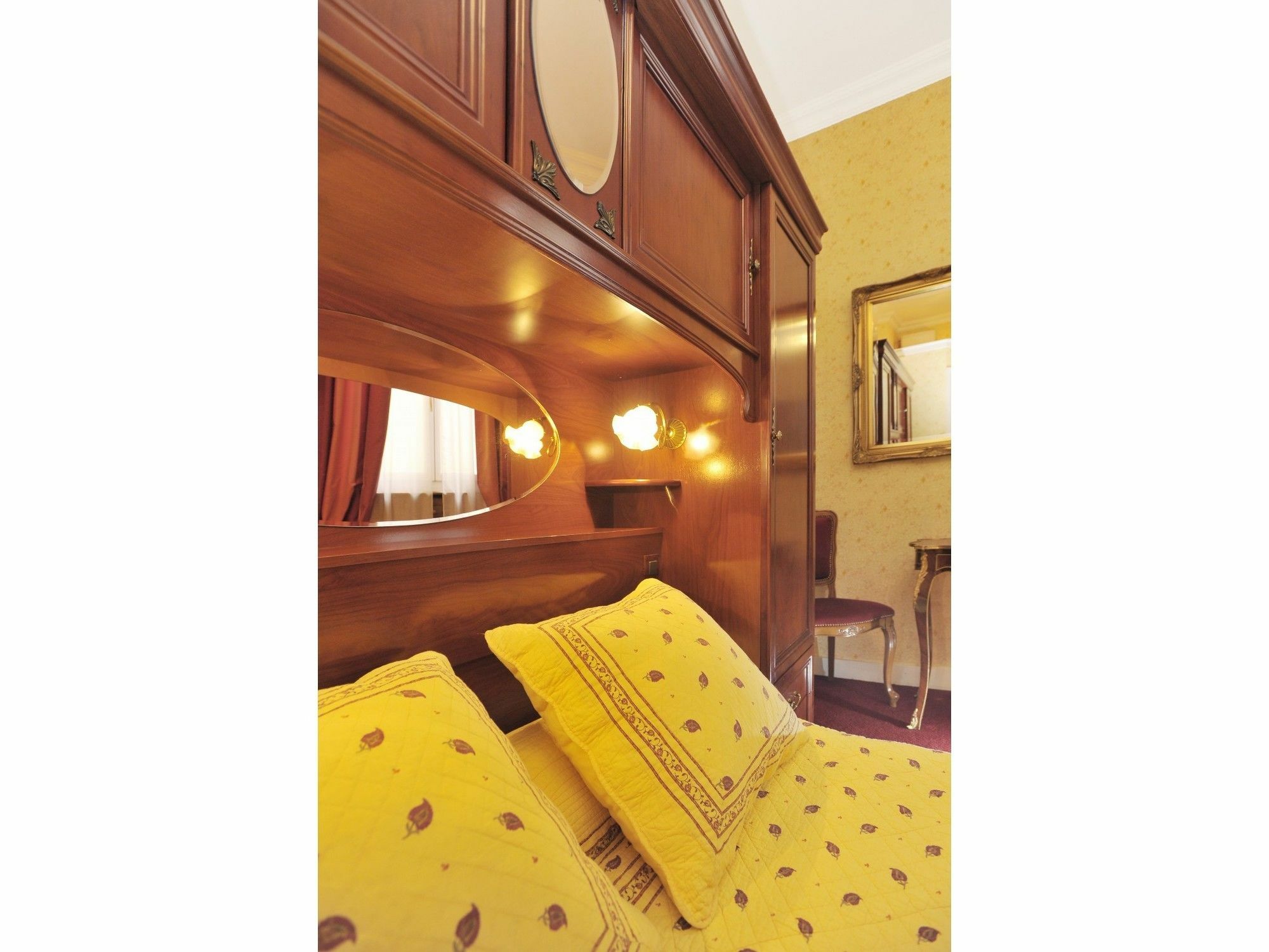 D'argenson Hotel