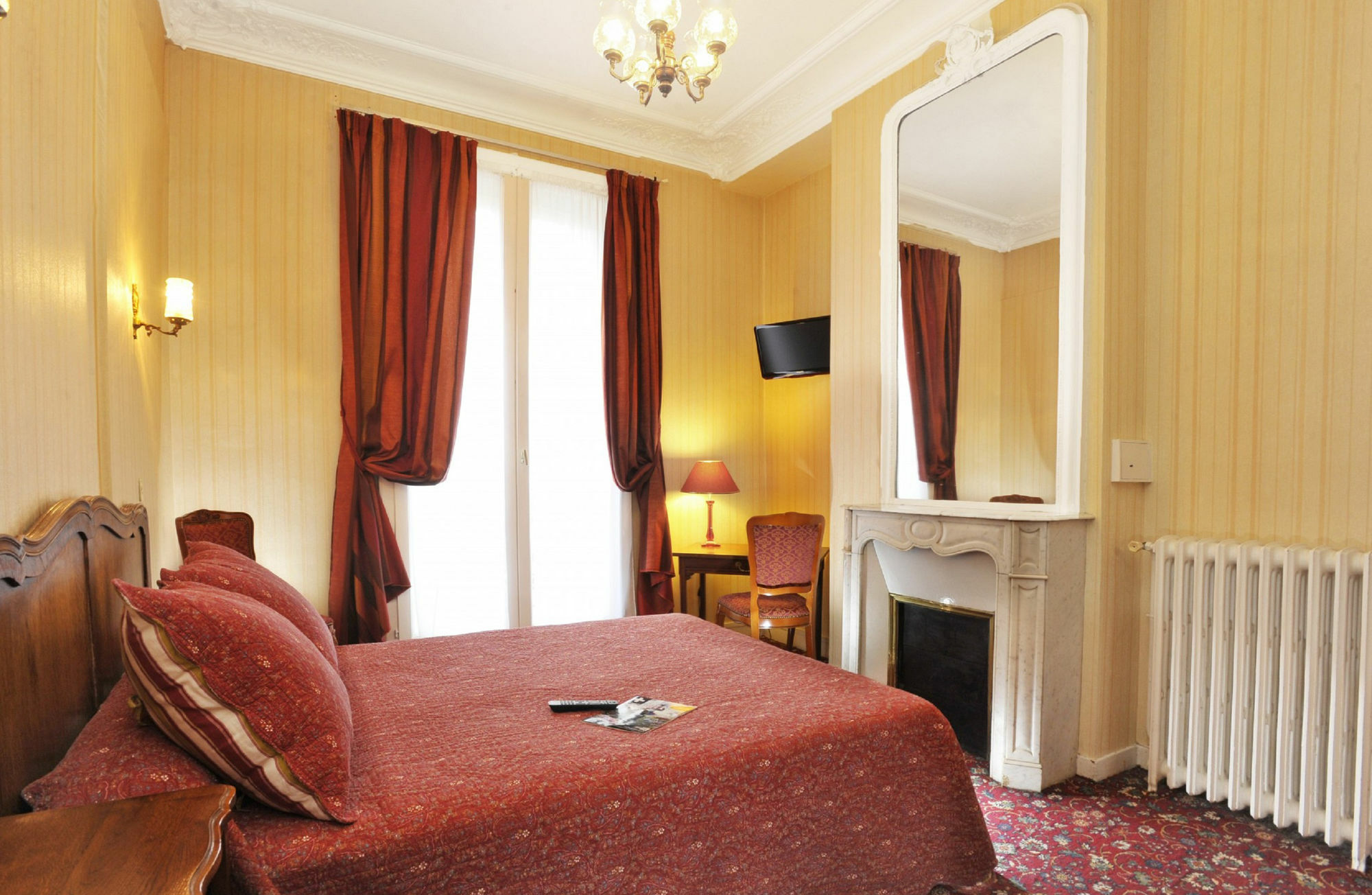 D'argenson Hotel 2*