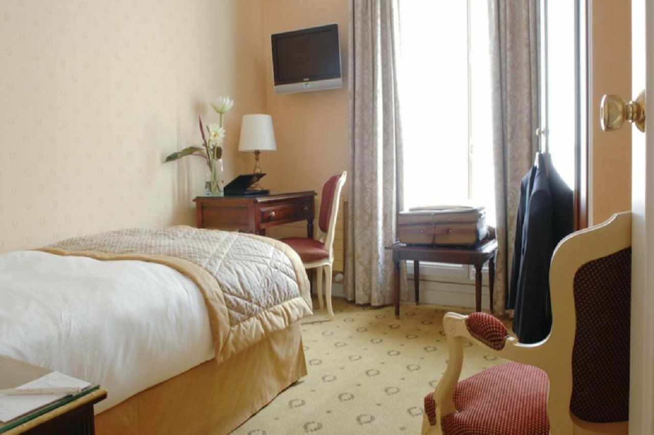 Mayfair Hotel