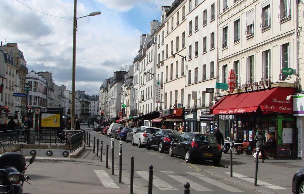 With Car Park - Charonne Neighborhood Parigi
