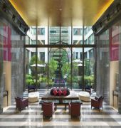 Mandarin Oriental, Hotel
