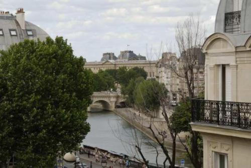 Albe Saint Michel Hotel Paris