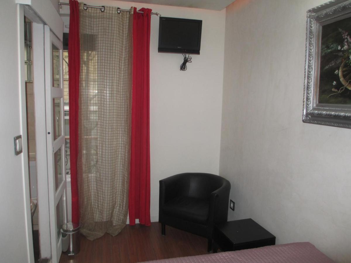 Camelia Prestige - Place De La Nation Hotel 2*