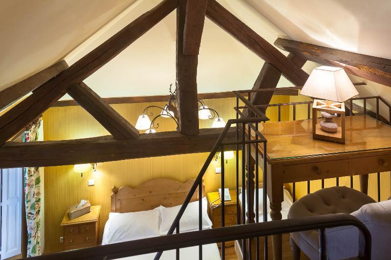 Du Palais Bourbon 3*