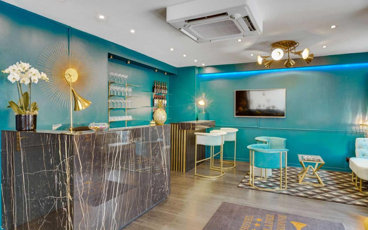 Carladez Cambronne Hotel 3*