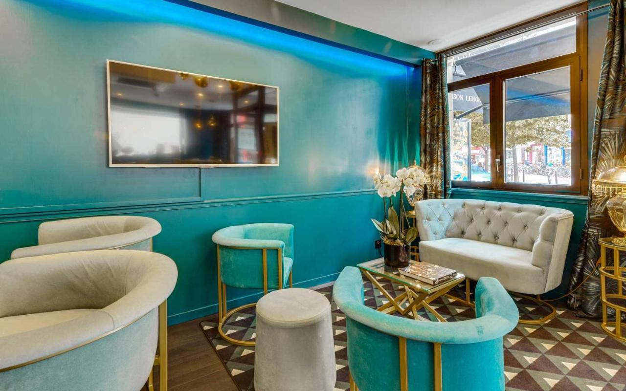 Hotel Carladez Cambronne 3*
