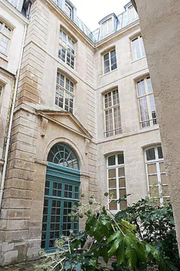 Charming Cosy Triplex In Trendy Marais