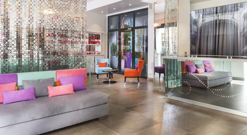 Lyric Opera Hotel