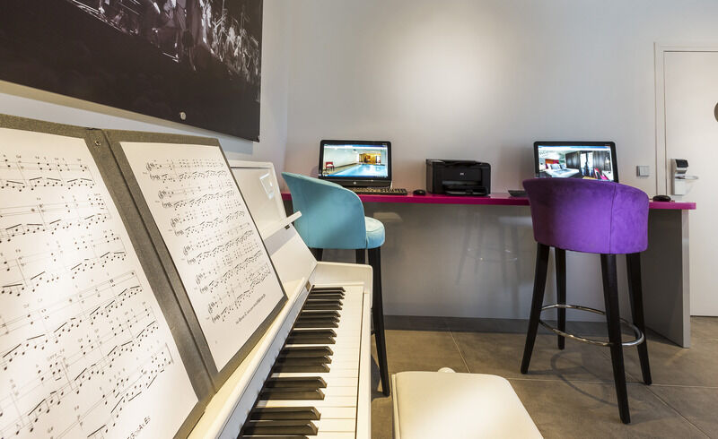 Hotel Lyric Opera Paris