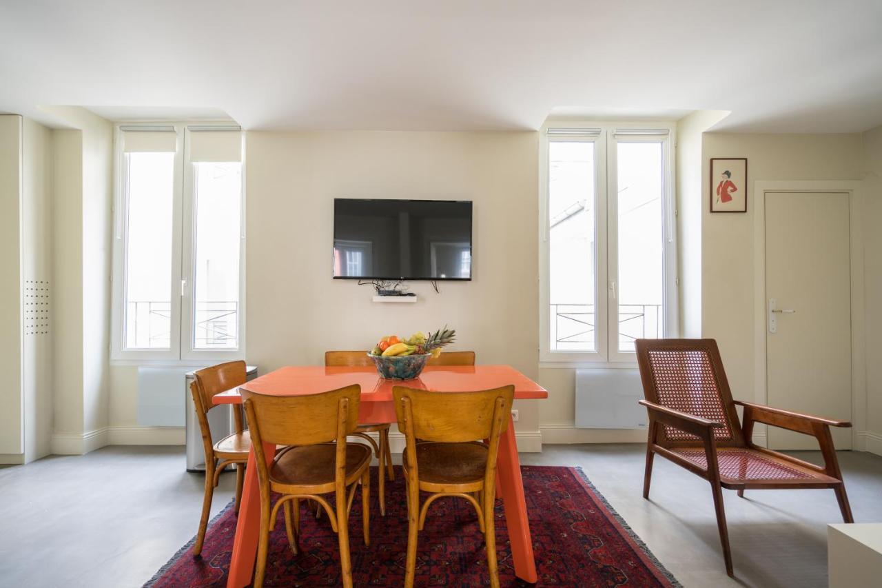 Apartment Elegant And Modern Parisian Charm
