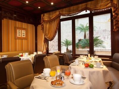 Hotel Mayfair
