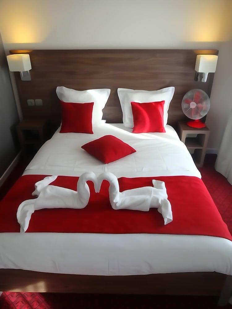 Hotel La Perle Montparnasse