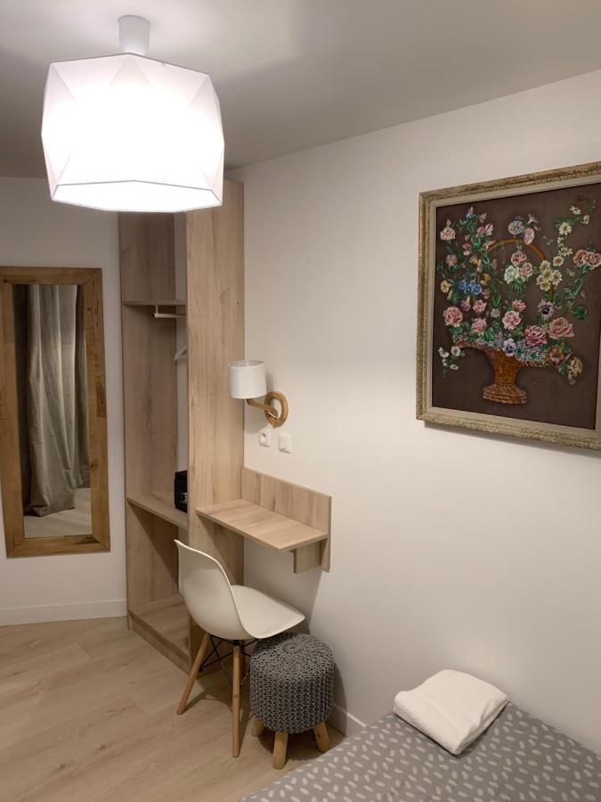 Hotel Ménil Bon Temps Parigi