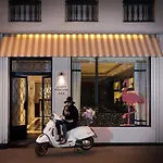 Petit Madeleine Hotel