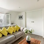 Appartement Avec Vue Imprenable Sur Le Louvre