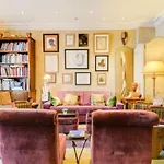 Guestready - Classic Parisian Home In Marais