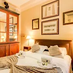 Guestready - Classic Parisian Home In Marais