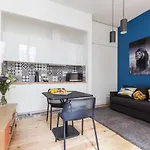 Paris Center - Stylish Apt In Le Marais, 4Pax
