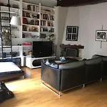 Apartment With Terrace In Paris Center - Montorgueil District