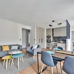 Splendid 3 Bdrs Flat In A Prime Location Of Paris