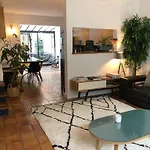 M-Otel