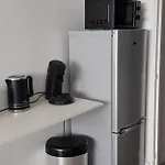 Beau Studio Renove 30M2 Balcon Vue Paris+Parking
