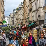 New And Bright Studio In The Heart Of Paris