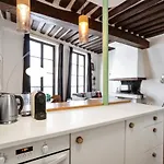 Parisian flat wterrace in Saint Michel-Notre Dame
