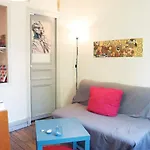 Charming Bright Apartment Near Montmartre