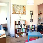 Charming Bright Apartment Near Montmartre