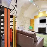 Authentic Apartment - 2Br-6P - Le Marais