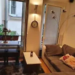 Cozy Apt Heart Of Paris, 3 Mins Louvre
