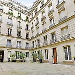 Cmg Republique / Temple