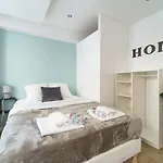 Parisian Flat With Sauna