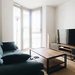Lightful flat next to La Villette