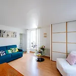 Bright And Lovely Parisian Apartment