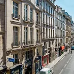 Brand New Apartments Near Louvre And Opera