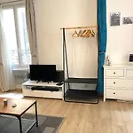 Fully Renovated 33 Sqm 1 Bedroom - Hearth Of Paris
